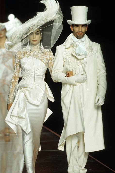 christian dior fall 2000|Christian Dior runway 2000.